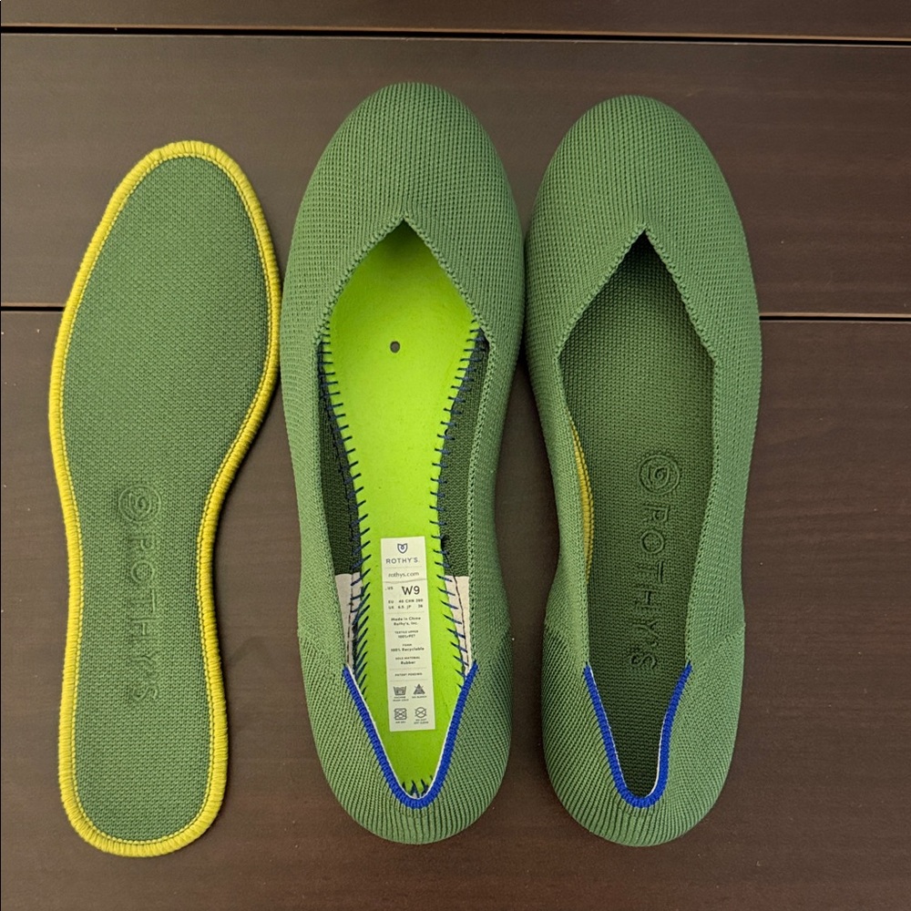 Almost NEW Rothy's Olive Green flats